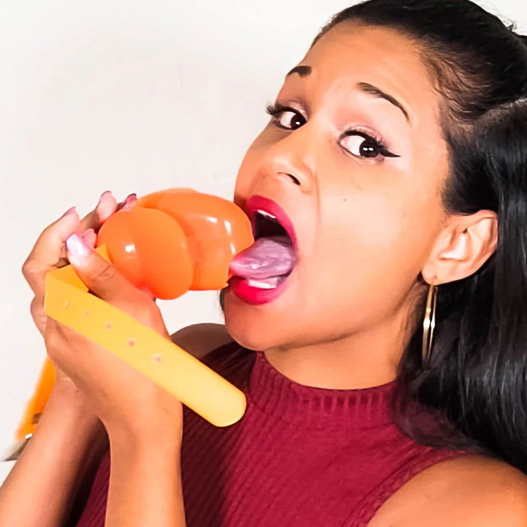 Ultra Restriktiver Ballknebel mit Riemen - silencilicone